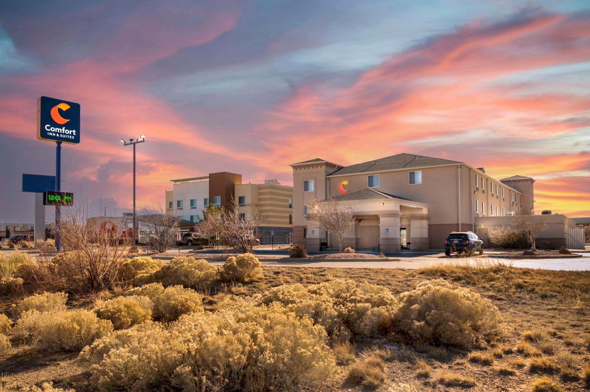 Comfort Inn & Suites Rawlins Exterior photo